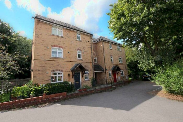 1 Bedroom Apartment To Rent In Tower Close, Abingdon, Oxfordshire, OX14