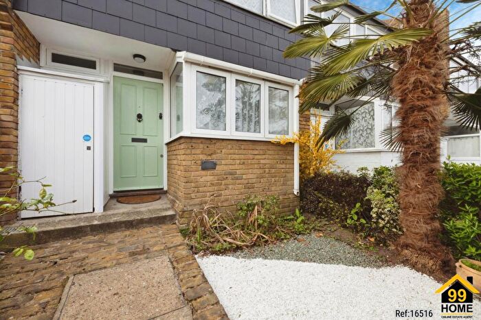 4 Bedroom Terraced House For Sale In Woodvale Walk, London, Lambeth, SE27