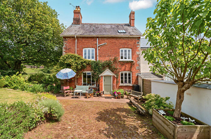 4 Bedroom Semi-Detached House For Sale In Washfield, Tiverton, Devon, EX16