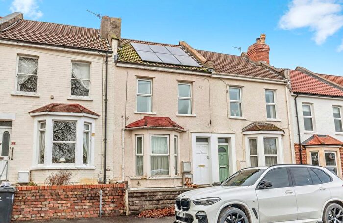 2 Bedroom Maisonette For Sale In Draycott Road, Bristol, BS7