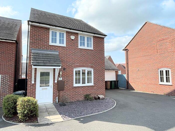 3 Bedroom Detached House To Rent In Suffolk Way, Swadlincote, DE11