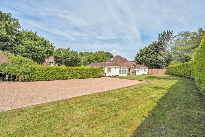 4 Bedroom Bungalow For Sale In Burlings Lane, Knockholt, Sevenoaks, Kent, TN14