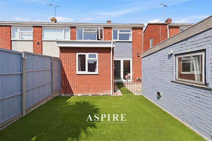4 Bedroom Semi-Detached House For Sale In Video Tour Inside - Overton Road, Benfleet, SS7