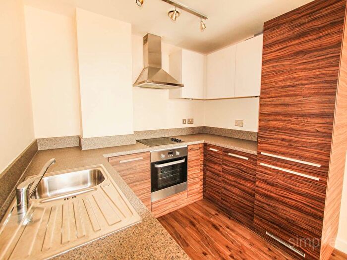 2 Bedroom Flat To Rent In Trs Apartments, The Green, Southall, UB2