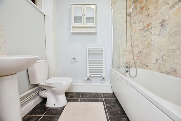 1 Bedroom Flat To Rent In Edgemere, Scunthorpe, DN15