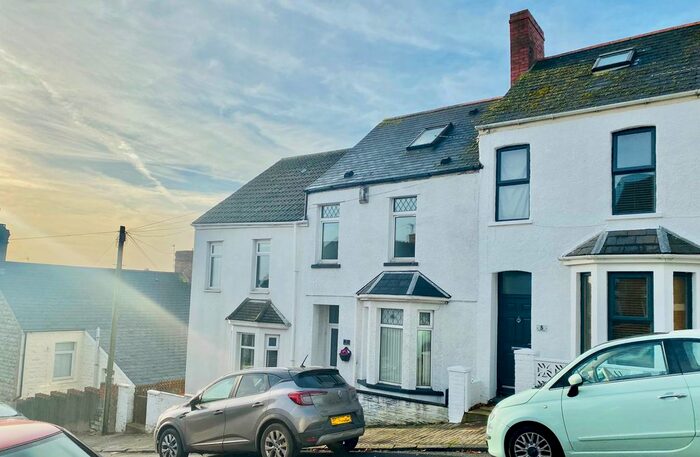 4 Bedroom Property To Rent In Trinity Street, Barry CF62