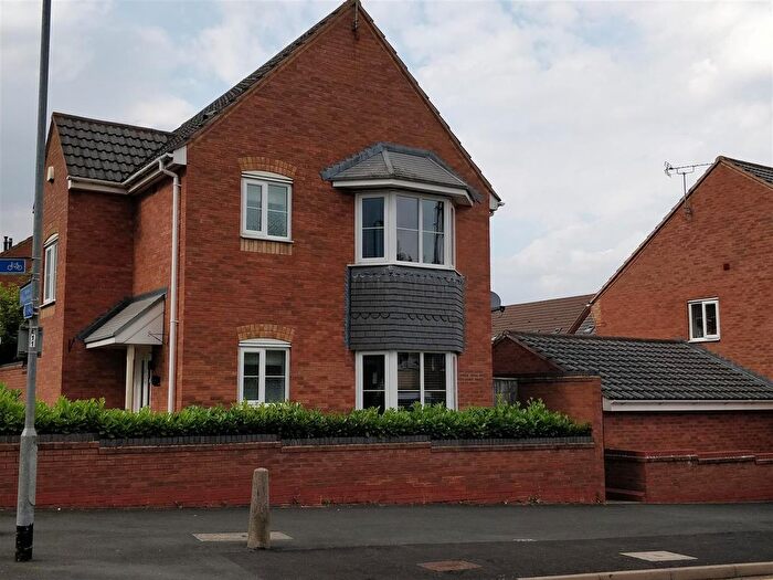 3 Bedroom Detached House To Rent In Holly Grove Lane, Chase Terrace, Burntwood, WS7