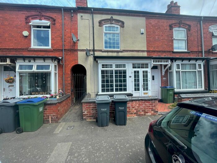 3 Bedroom Semi-Detached House To Rent In Rawlings Road, Smethwick, West Midlands, B67