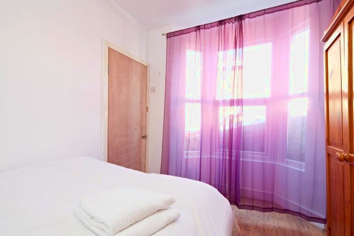 4 Bedroom End Of Terrace House To Rent In Herbert Street, London, E13