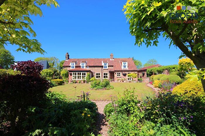 3 Bedroom Cottage For Sale In Chapel Lane, Habrough, DN40