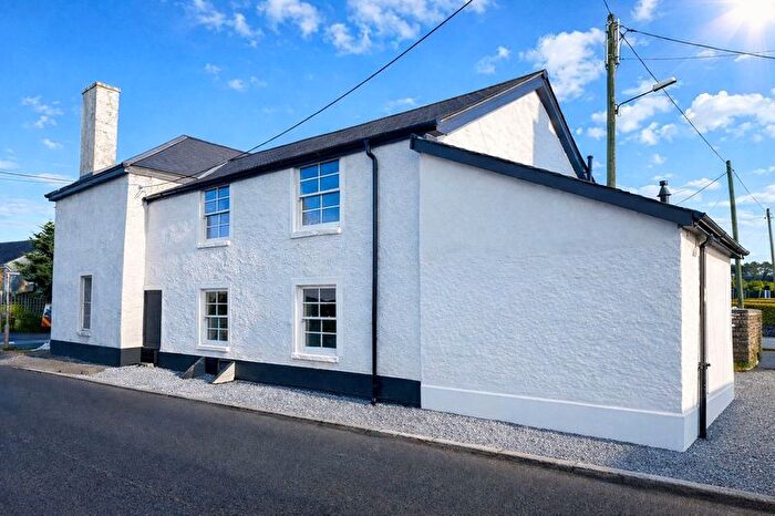 3 Bedroom Property For Sale In Carnhell Green, Camborne - Superb Conversion, TR14