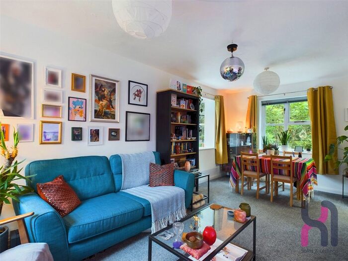 2 Bedroom Flat To Rent In Hepburn Court, Monroe Close, Salford, M6