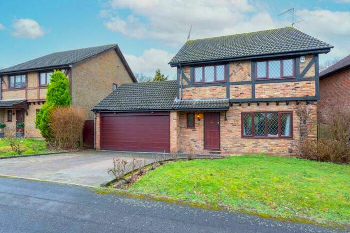 5 Bedroom Detached House To Rent In Bloomsbury Way, GU17