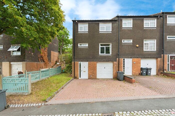 3 Bedroom End Of Terrace House For Sale In Grange Rise, Birmingham, West Midlands, B38