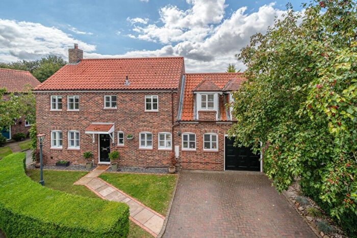 5 Bedroom Detached House For Sale In The Grange, Flaxby, Knaresborough, HG5