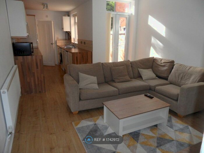 2 Bedroom Terraced House To Rent In Caldwell Street, Loughborough, LE11