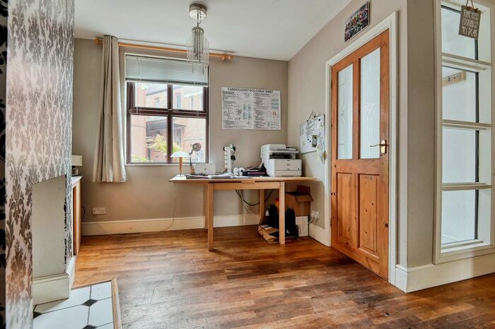 3 Bedroom Terraced House For Sale In Albert Road, Hinckley, Leicestershire, LE10