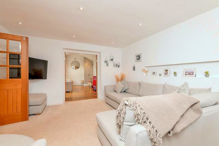 5 Bedroom Detached House For Sale In White Wells Court, Scholes, Holmfirth, HD9