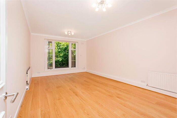 2 Bedroom Apartment To Rent In Parkhill Road, Belsize Park, NW3