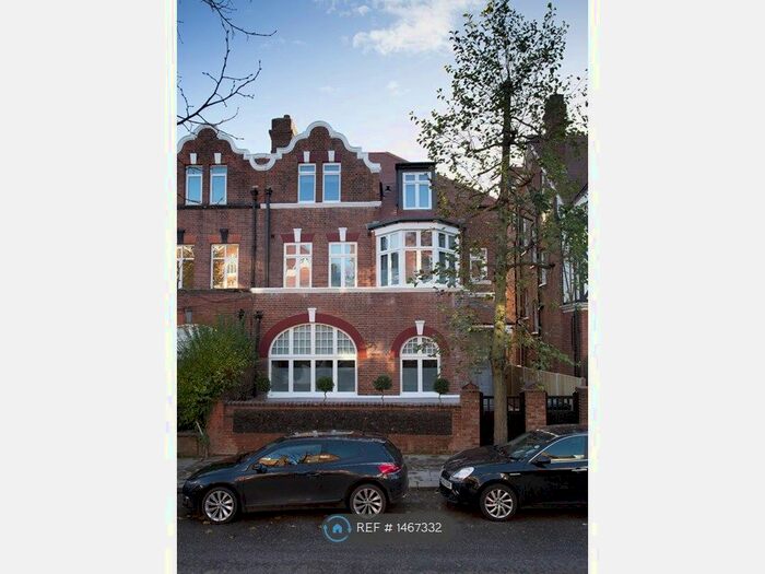 Studio To Rent In Lymington Road, London, NW6