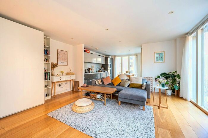 2 Bedroom Flat To Rent In Burleigh House, Bloomsbury, London, WC1H