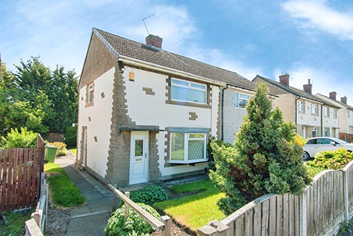 2 Bedroom Semi-Detached House For Sale In Lodge Avenue, Castleford, WF10