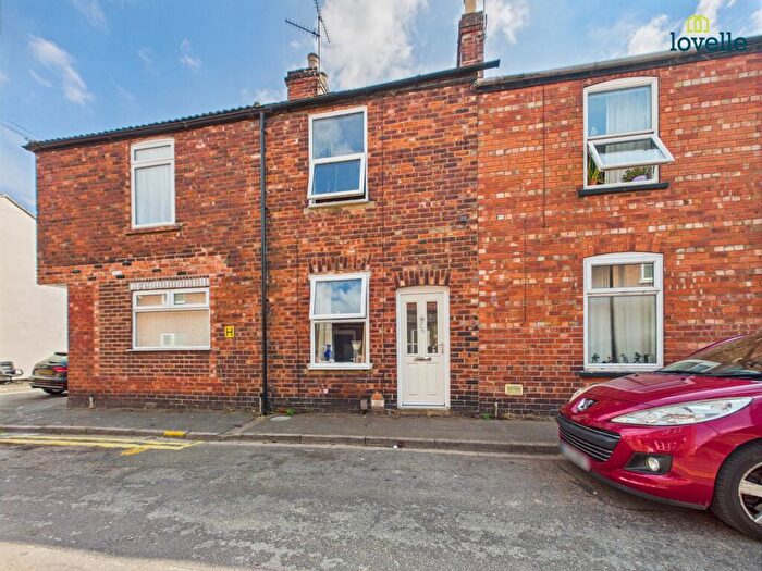3 Bedroom Terraced House For Sale In Queen Street, Lincoln, LN5