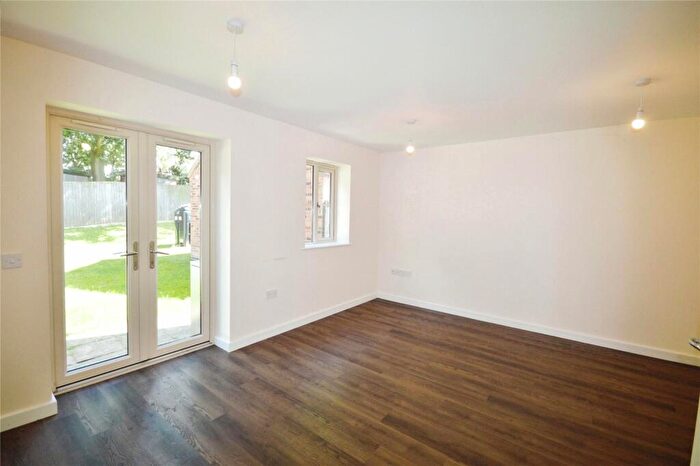3 Bedroom End Of Terrace House For Sale In Adams Close, Hartshorne, Swadlincote, Derbyshire, DE11