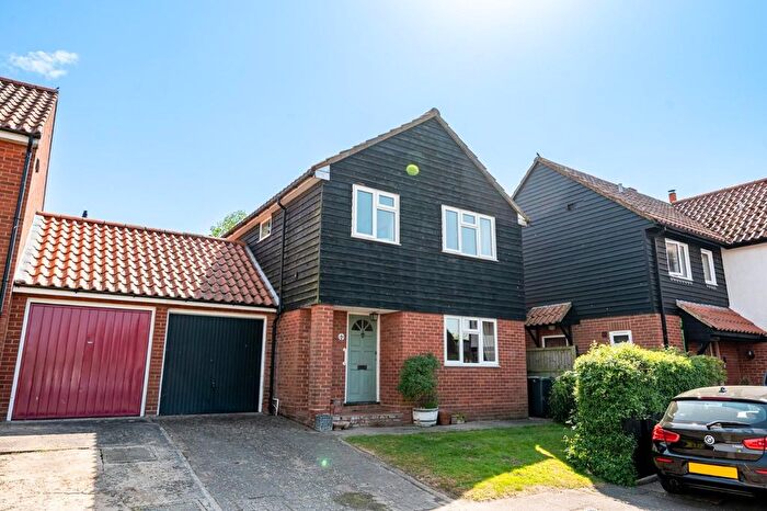 4 Bedroom Detached House For Sale In The Maltings, Thaxted, Dunmow, Essex, CM6