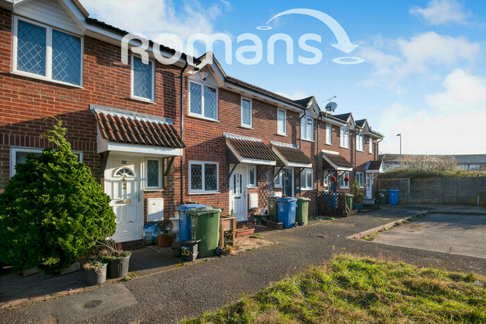 2 Bedroom Terraced House To Rent In Radcliffe Way, RG42