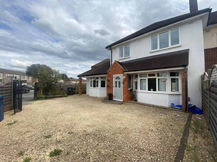 4 Bedroom End Of Terrace House To Rent In Upper Belmont Road, Chesham, HP5