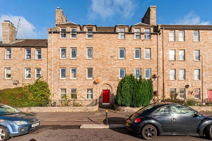 2 Bedroom Flat For Sale In / Portobello Road, Edinburgh, EH8