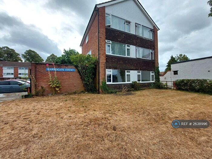2 Bedroom Flat To Rent In Harrogate Court, Slough, SL3