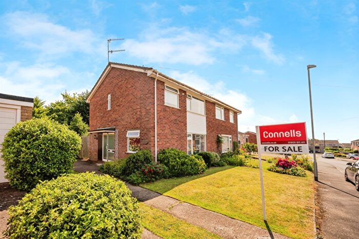 3 Bedroom Property For Sale In Ottawa Close, Worcester, WR2