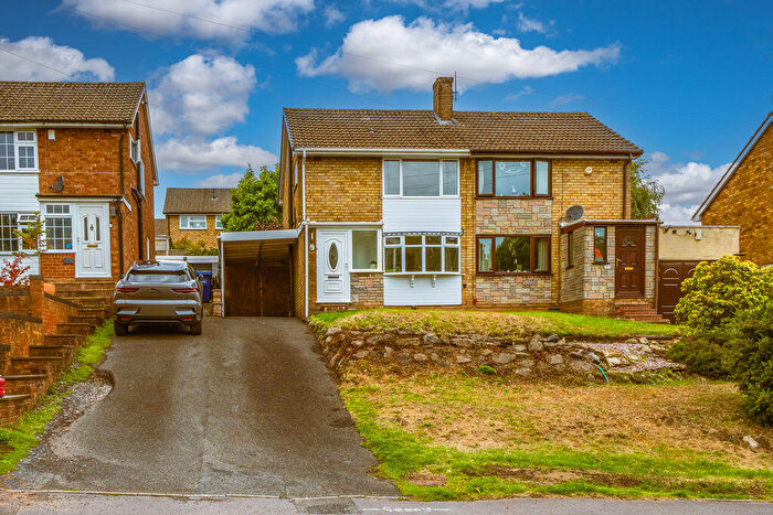 3 Bedroom Semi-Detached House For Sale In Bells Lane, Wordsley, Stourbridge, DY8