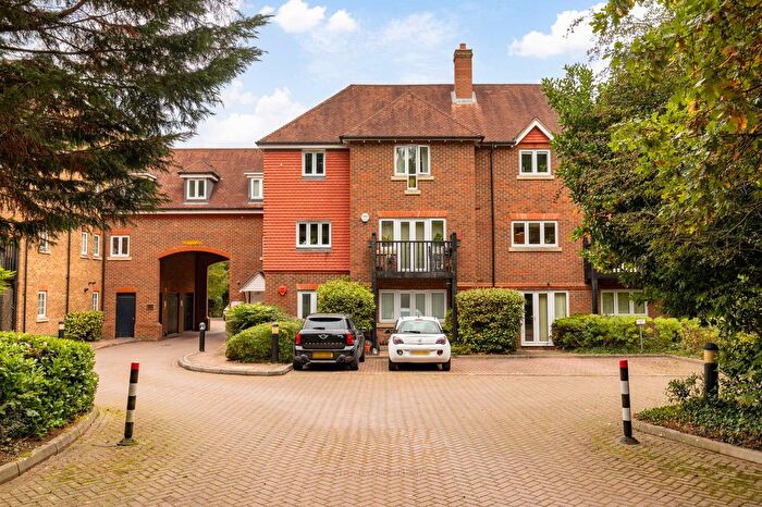 2 Bedroom Flat For Sale In Copthorne Common Road, Copthorne, RH10