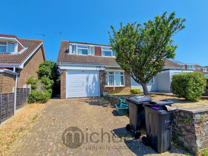 5 Bedroom Detached House To Rent In Tangerine Close, Colchester, CO4
