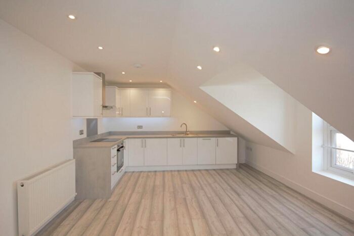 1 Bedroom Flat To Rent In Carshalton Road, Sutton, SM1
