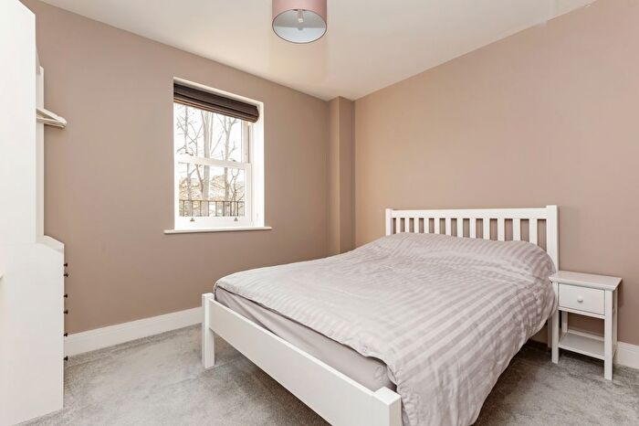5 Bedroom Terraced House For Sale In Emerald Square, London, SW15