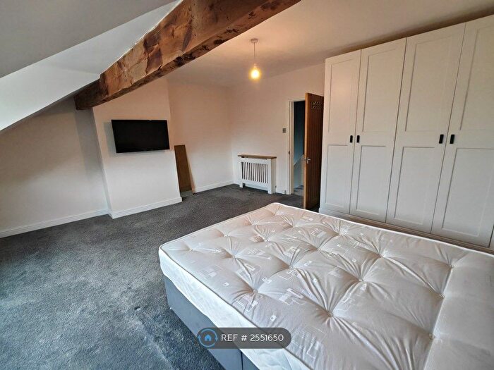 2 Bedroom Maisonette To Rent In Lowtown, Pudsey, LS28