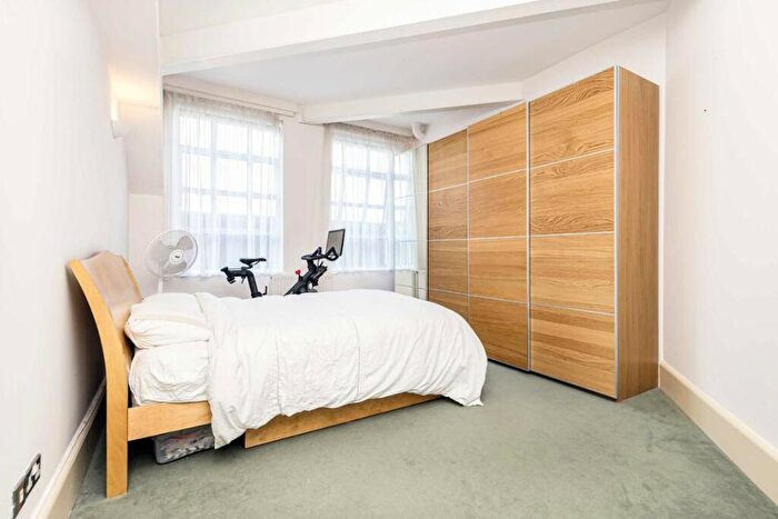 2 Bedroom Flat To Rent In Dingley Place, London, EC1V
