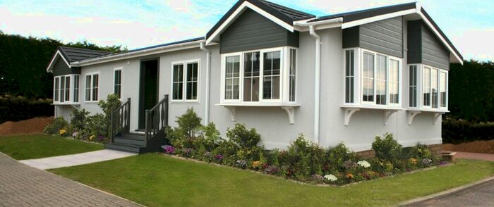 2 Bedroom Mobile/park Home For Sale In Yew Tree Park Homes, Charing, Ashford, TN27