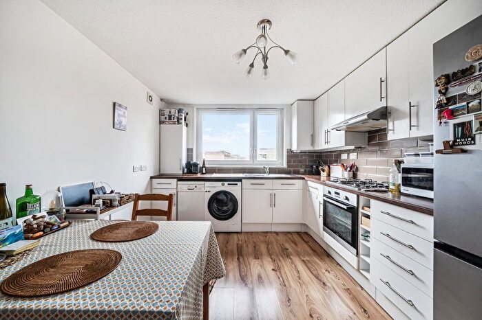 2 Bedroom Flat For Sale In Pollitt Drive, London, NW8