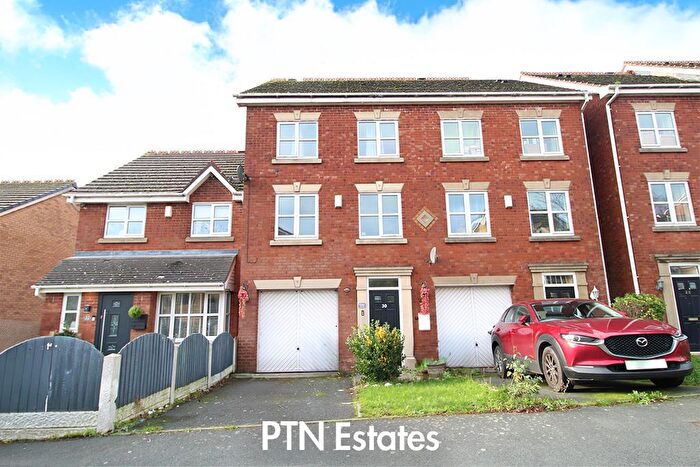 3 Bedroom Semi Detached House For Sale In Malthouse Drive, Dudley, DY1