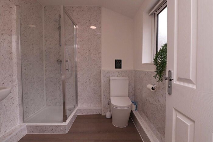 7 Bedroom House To Rent In Crofton Street, Manchester, M14