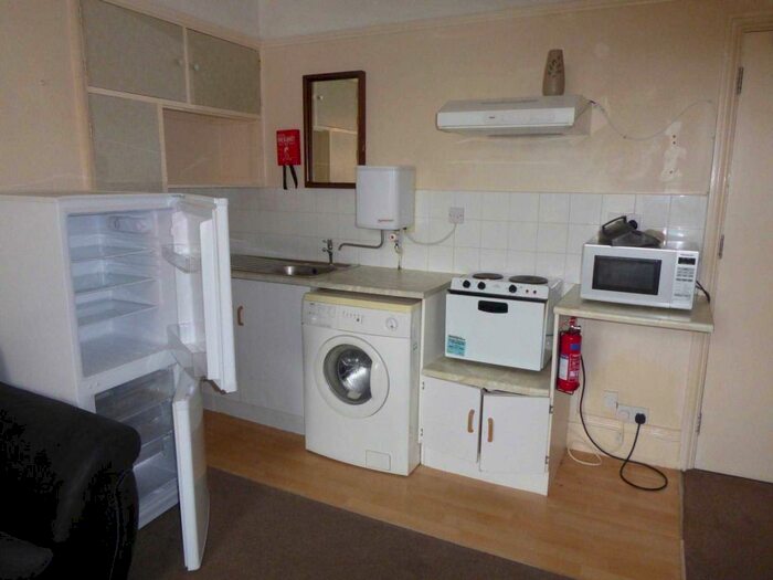 Studio To Rent In Upper Redlands Road, Reading, RG1