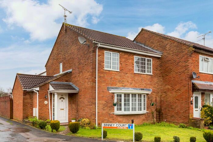 4 Bedroom Terraced House To Rent In Binney Court, Crawley, RH10