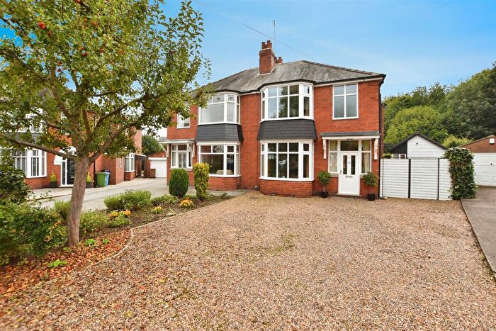4 Bedroom Semi-Detached House For Sale In Beech Avenue, Willerby, Hull, HU10