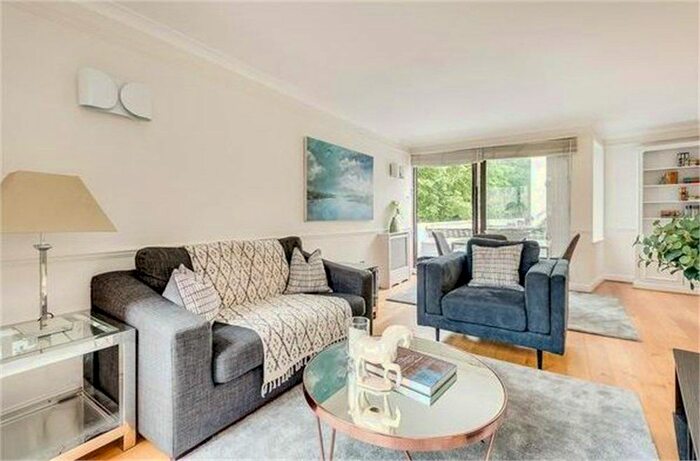 2 Bedroom Terraced House To Rent In Romney Mews, London, W1U