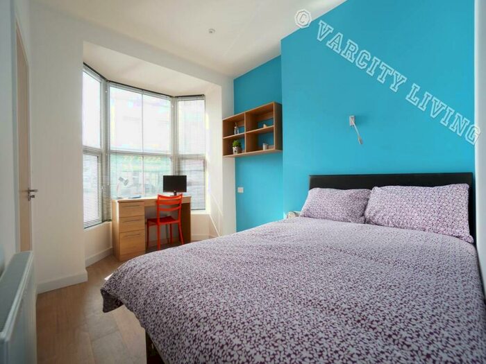 7 Bedroom House To Rent In Holyhead Road, Bangor, LL57